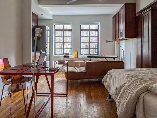 Sold by Bond New York | media 1