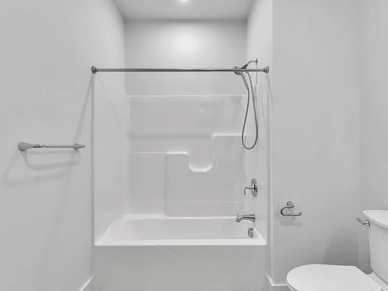 121 Shea Dr — Photo 8