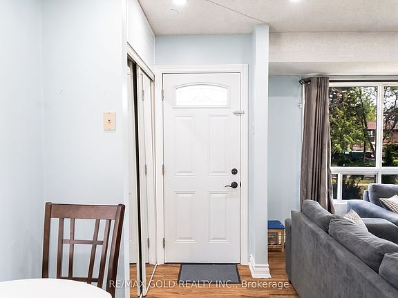 5th image of 246 Edgehill Dr