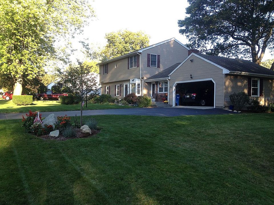 1st image of 27 Rolling Acres Dr