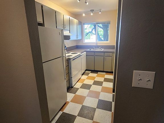 4th image of 7002 N Alta Ave #Bri-7124