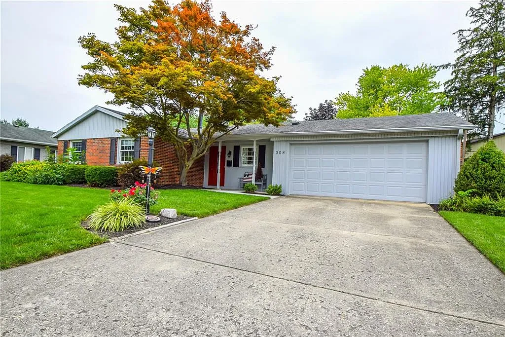 308 N Henry St photo 1