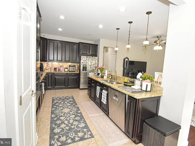 21268 Park Grove Ter — Photo 18