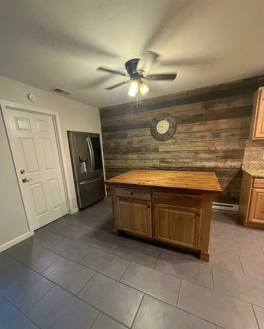 3 bed, 1224 sqft, $2,500 — Photo 3