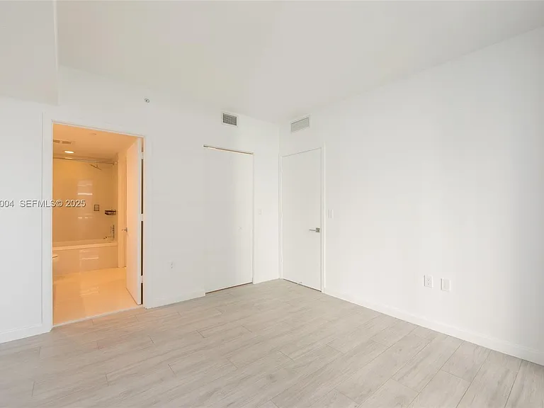 45 SW 9th St #1303 — Photo 5