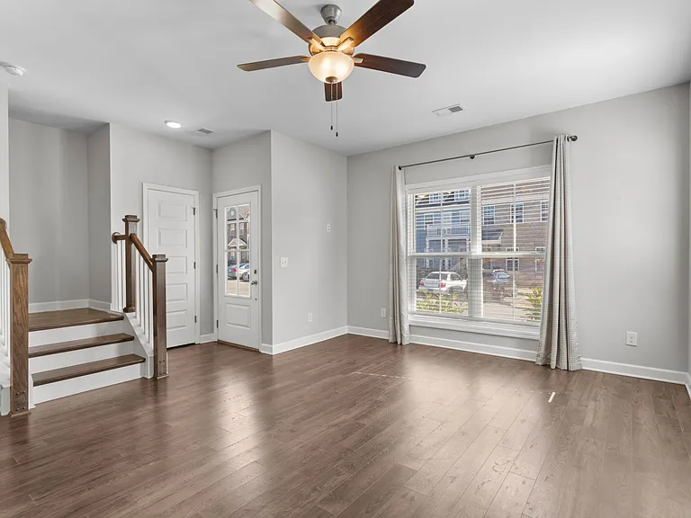 1067 Emery Bay Cir — Photo 4