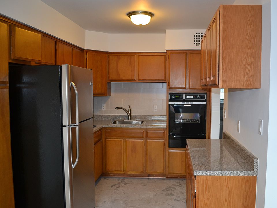 1st image of 3038 71st St