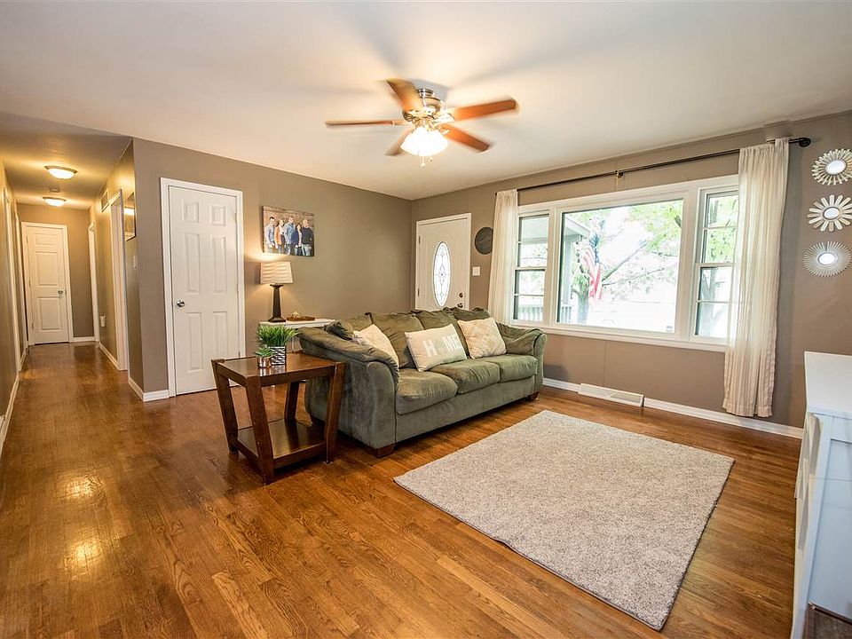 1504 Grandview Dr, Wamego, KS 66547 Zillow