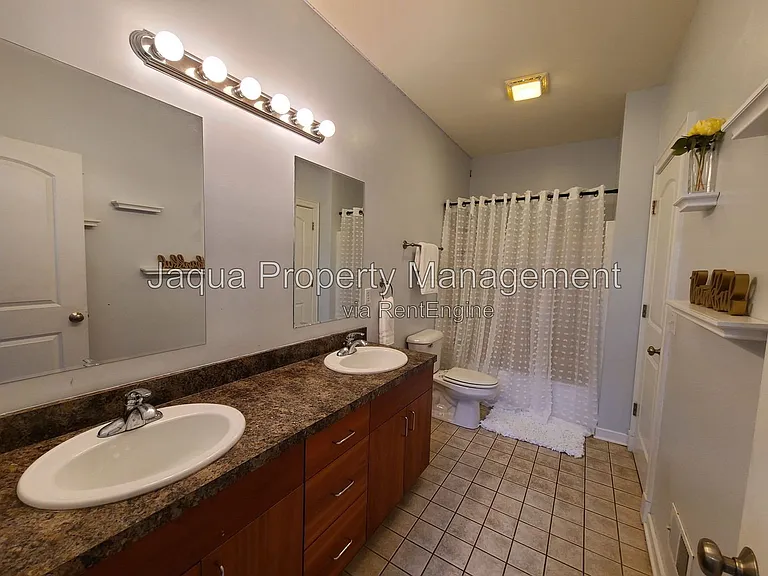 1117 Broad St #T5 — Photo 7