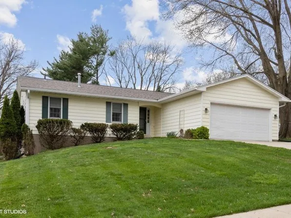 2411 Tudor Dr, Iowa City, IA 52245