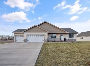 702 Hilltop Ln, Saint Croix Falls, WI 54024