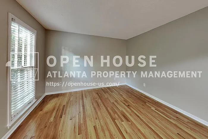 4241 Glenforest Way NE — Photo 5