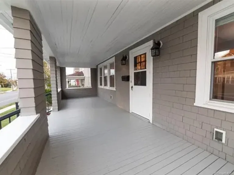 Ocean Ave — Photo 2