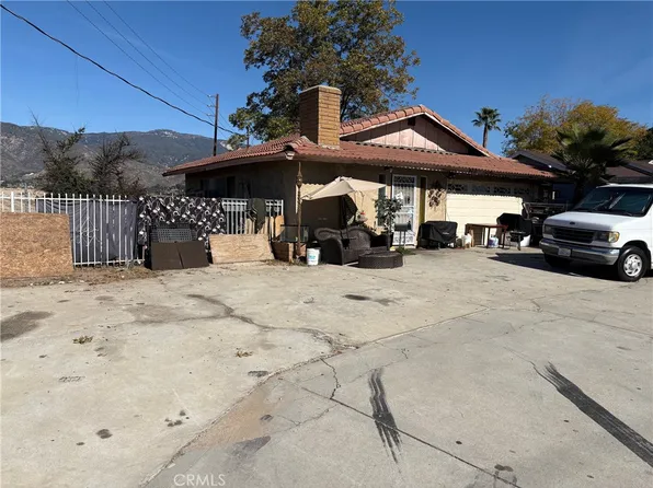 972 E Lynwood Dr, San Bernardino, CA 92404