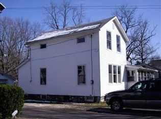 714 8th St, Three Rivers, MI 49093