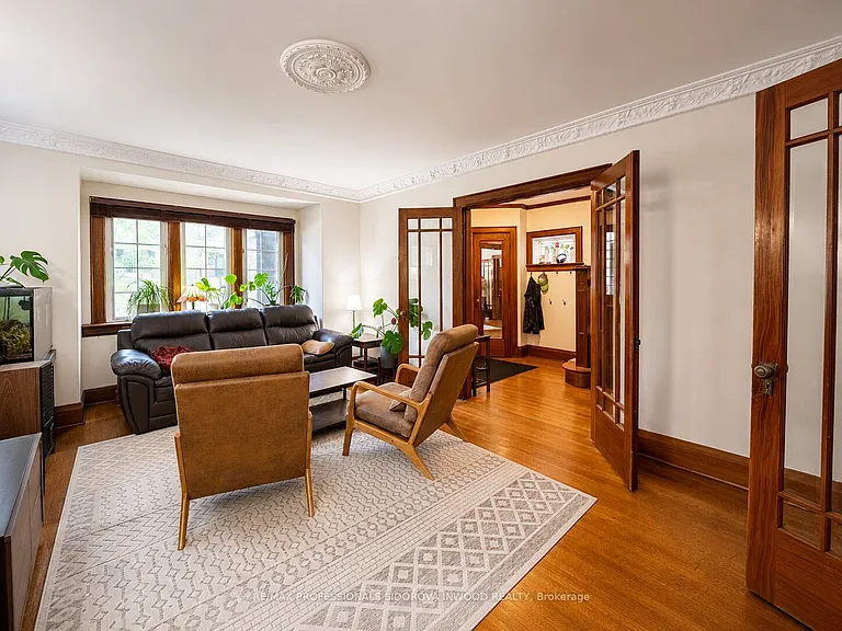112 Clendenan Ave — Photo 5
