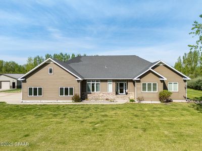 1063 Robin Rd NE, Grand Forks, ND, 58201