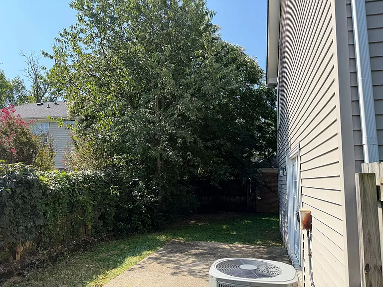106 Meridian Ct — Photo 38