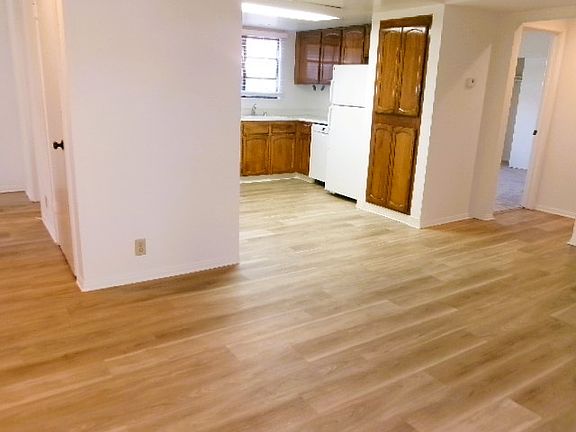 5th image of 2939 De La Vina St APT B