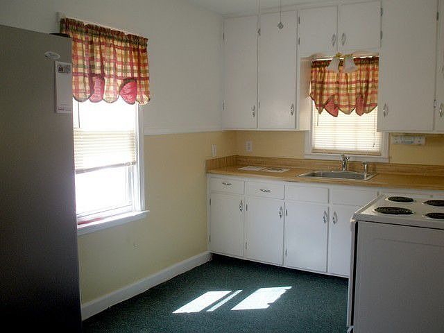 2nd image of 208 S 14th Ave
