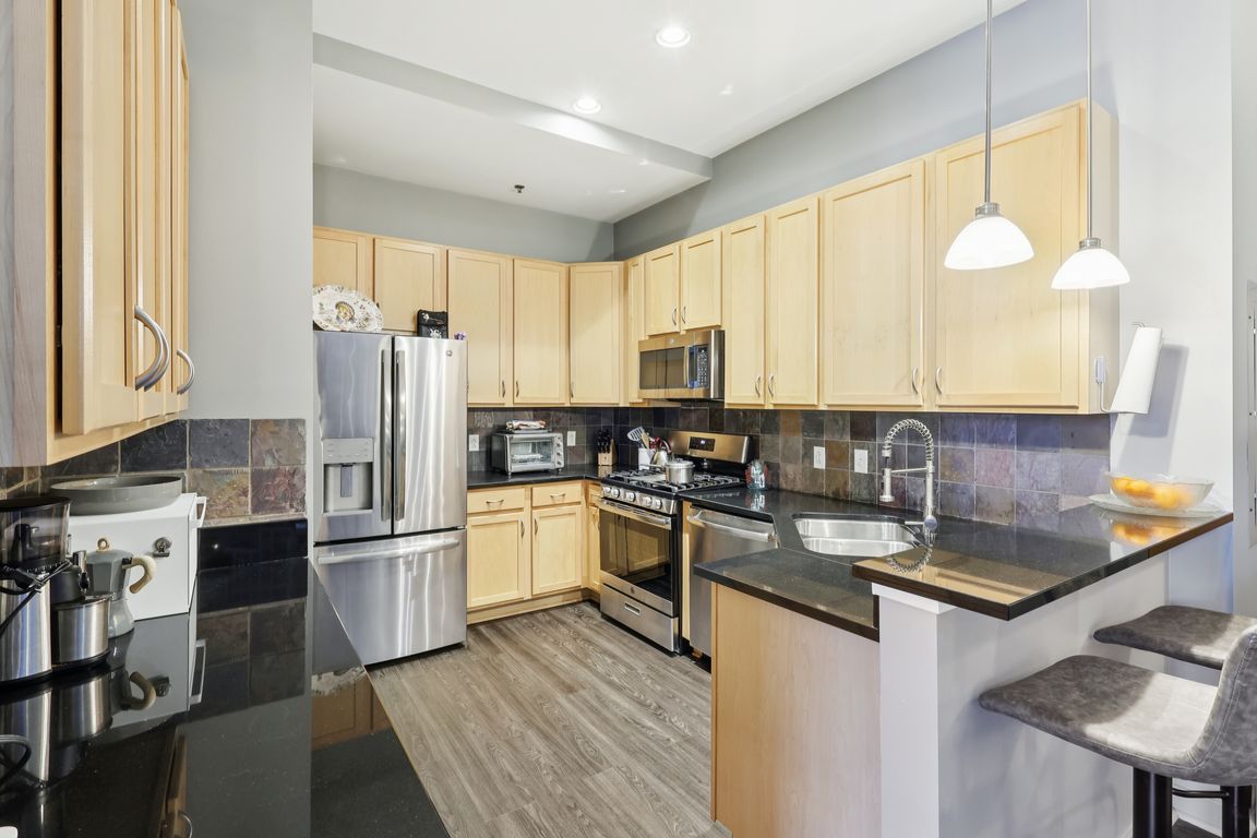 next background image