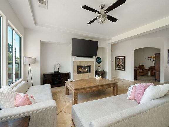 4th image of 79866 Parkway Esplanade S