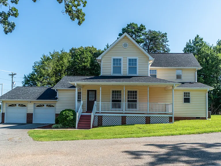 101 Windsor Gate Ct — Photo 3