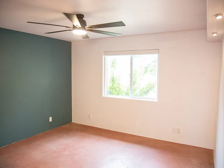 809 Rio Vista St — Photo 10
