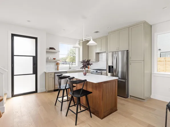 408 Linden St #A, Austin, TX 78702