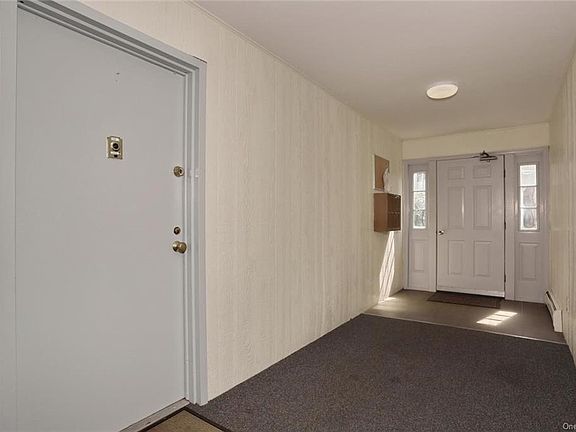4th image of 17 Milford Ln APT 7208