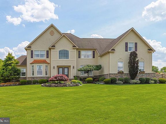 2nd image of 613 Balis Dr
