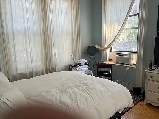 Rented by David Perlman | media 2