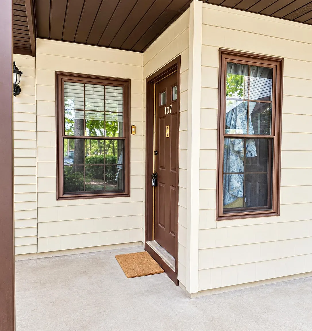 2 bed, 1.0 bath, $2,300 — Photo 3