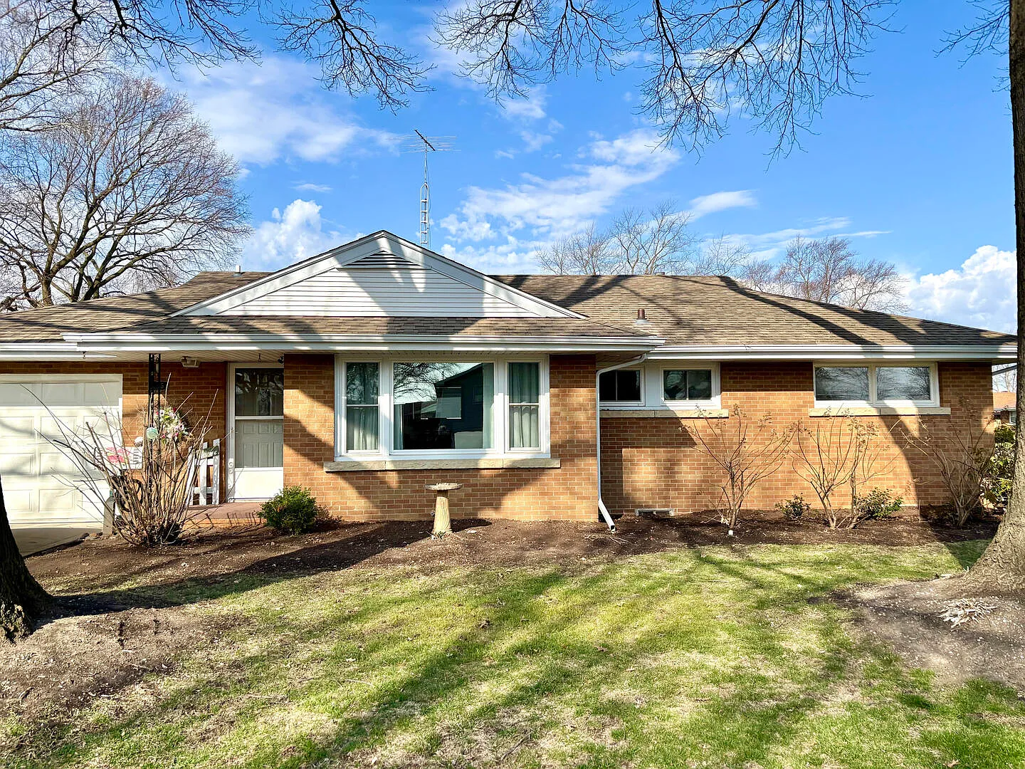 515 N Blaine Ave photo 1