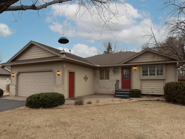 123 Jerry Liefert Dr, Monticello, MN 55362