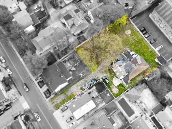 756 Tompkins Avenue image 1 of 2