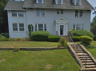 27 Circle Rd, Scarsdale, NY 10583