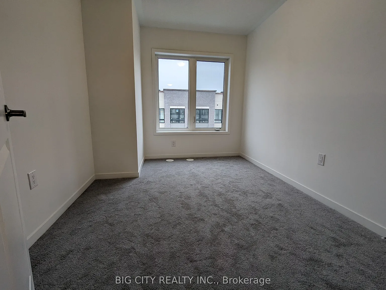 1 bed, $1,000 — Photo 3