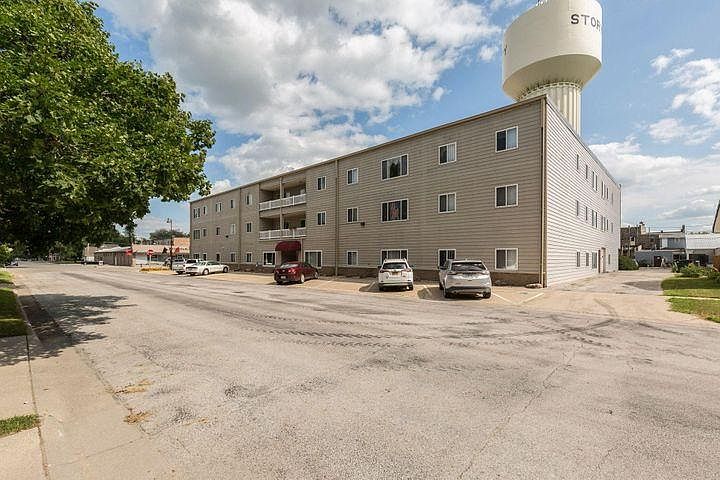 1st image of 522 Story St
