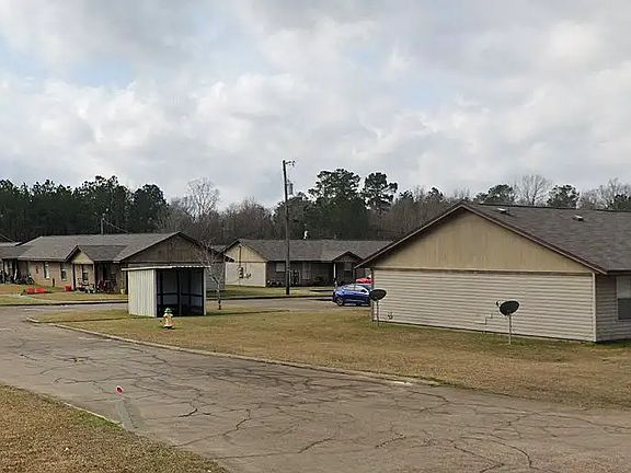 2nd image of 306 Powell Dr #4682