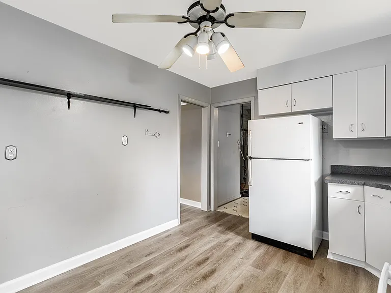 28550 Pierce St — Photo 4