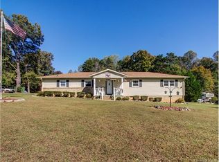 118 Shadowbrook Rd, Mount Holly, NC 28120