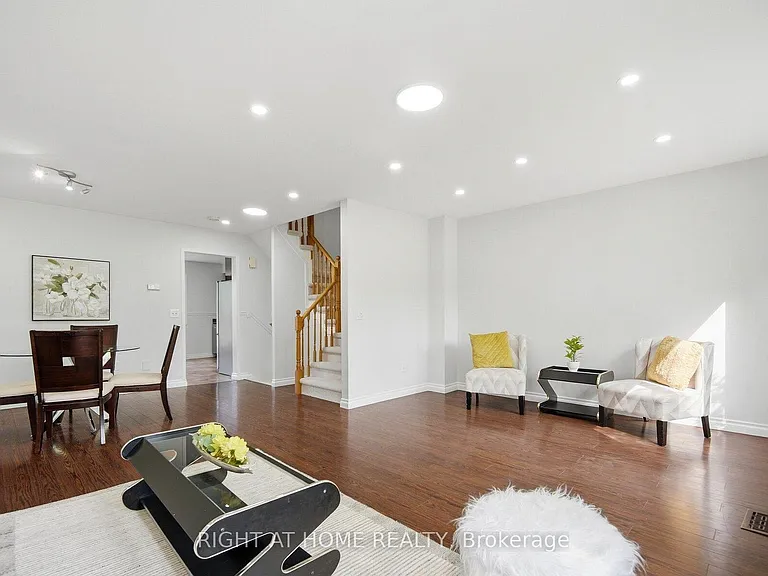 2349 Strawfield Ct — Photo 5