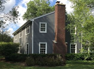 26W140 Menomini Dr, Wheaton, IL