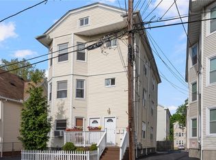28 Frederick St #2, Providence, RI 02908
