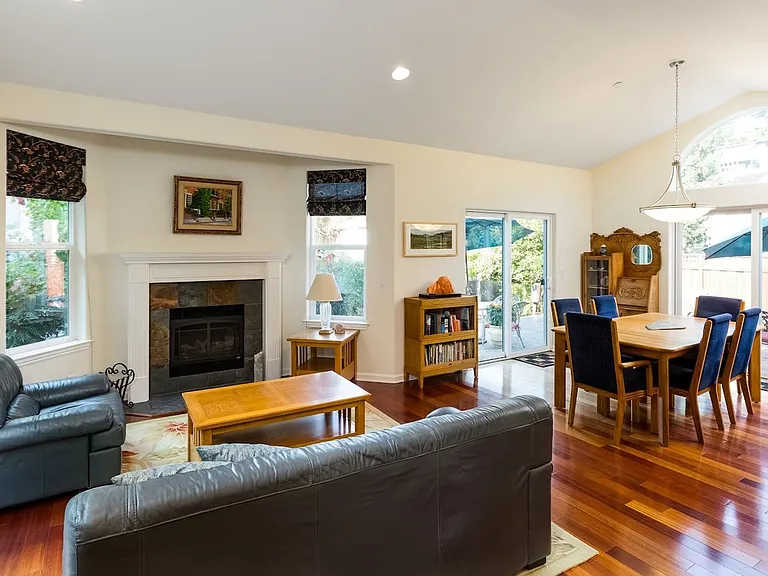 260 Jaunell Rd — Photo 3