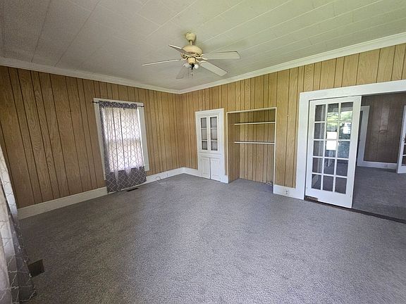 3rd image of 3829 Stevens St