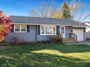 719 Blenheim Dr, Rockford, IL 61108
