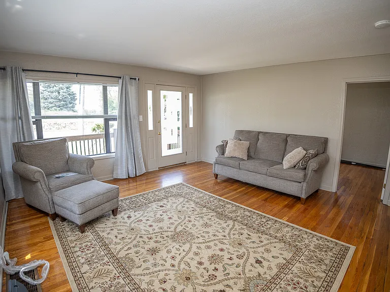 1101 Madison St #1 — Photo 3