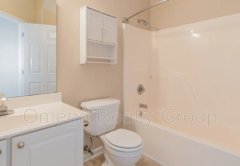 570 Treymoor Lake Cir — Photo 31